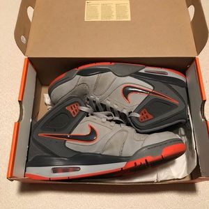 Classic Nike Hightop Sneakers